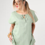 Bluzka-damska-duże-rozmiary-z-haftem-i-krótkim-rękawem-zielona (5)