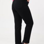 Czarne-jeansy-plus-size-z-gumką-w-pasie-wysoki-stan-42-52 (3)