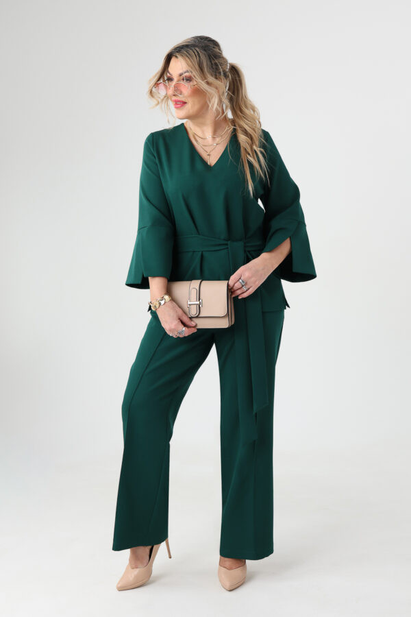 Elegancki komplet damski plus size butelkowa zieleń bluzka i spodnie 44-52