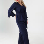 Elegancki-komplet-damski-plus-size-granatowy-bluzka-i-spodnie-44-52 (1)