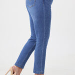 Jeansy-damskie-plus-size-ze-zwężaną-nogawką-42-52 (4)