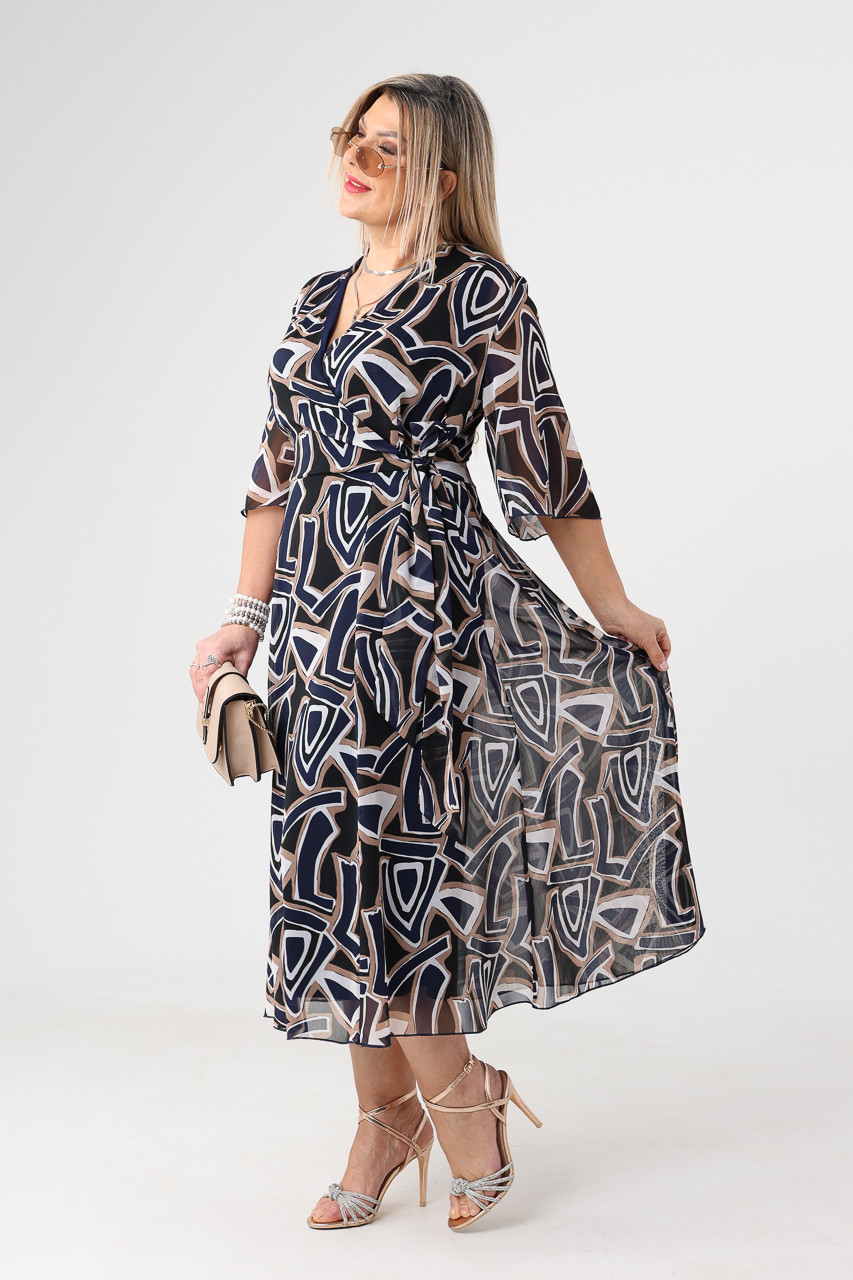 Lekka sukienka plus size szyfonowa w geometryczne wzory 44-56