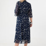 Lekka-sukienka-plus-size-szyfonowa-w-malarskie-wzory-granatowa-44-56 (2)