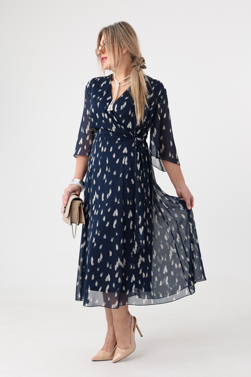 Lekka sukienka plus size szyfonowa w malarskie wzory granatowa 44-56