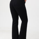 Spodnie-dzwony-plus-size-jeansowe-czarne-z-szerokimi-nogawkami (3)