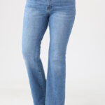 Spodnie-dzwony-plus-size-jeansowe-z-szerokimi-nogawkami (1)