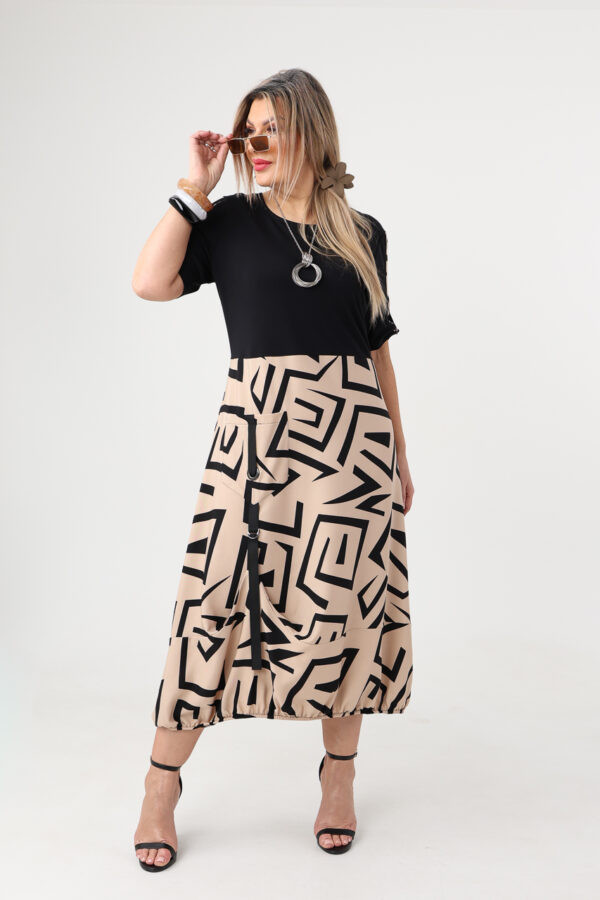 Sukienka bombka plus size w geometryczne wzory beżowo-czarna 42-50