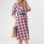 Sukienka-koszulowa-plus-size-w-kratę-różowo-biała-42-50 (1)