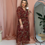 Sukienka szyfonowa plus size w orientalne wzory bordowa 44-52