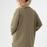 bawelniana-bluzka-z-dlugim-rekawem-plus-size-khaki (2)