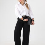 biała-elegancka-koszula-damska-plus-size-z-ozdobną-broszką (6)