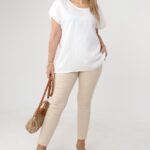 bluzka-damska-plus-size-z-haftem-biala (5)