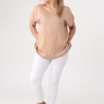 bluzka-damska-plus-size-z-haftem-ciemnobezowa (5)