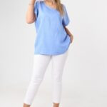 bluzka-damska-plus-size-z-haftem-niebieska (4)
