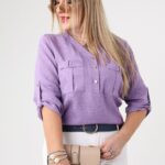 Fioletowa bluzka plus size z dekoltem dla puszystych kobiet, rozmiary 40–50