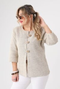 Sweter wiosenny plus size – lekka narzutka damska