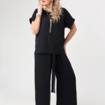 czarny-elegancki-komplet-damski-plus-size-bluzka-i-spodnie-z-rozcięciem-po-boku (7)