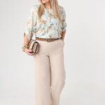 elegancka-bluzka-dla-puszystej-bezowo-mietowa-z-ozdobnym-wzorem (5)