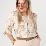 Modna bluzka dla puszystych styl wizytowy