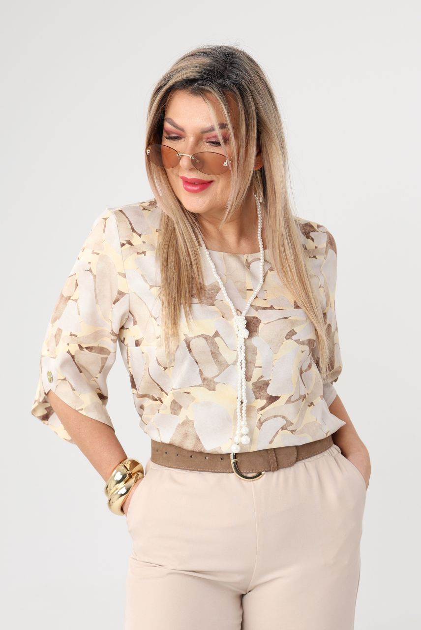 Modna bluzka dla puszystych styl wizytowy