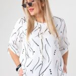 elegancka-bluzka-dla-puszystej-bialo-czarna-z-ozdobnym-wzorem (4)