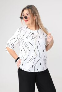 Modna bluzka dla puszystych styl wizytowy