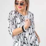 Modna bluzka dla puszystych styl wizytowy