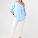 elegancka-bluzka-plus-size-z-zakladka-blekitna (5)