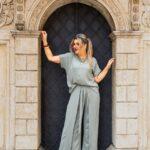 Khaki elegancki komplet damski plus size bluzka i spodnie z rozcięciem po boku 44-52