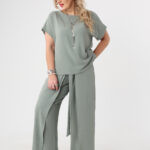 Khaki elegancki komplet damski plus size bluzka i spodnie z rozcięciem po boku 44-52