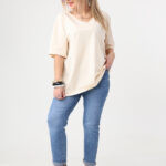 luzna-bluzka-z-dekoltem-v-plus-size-bezowa (5)