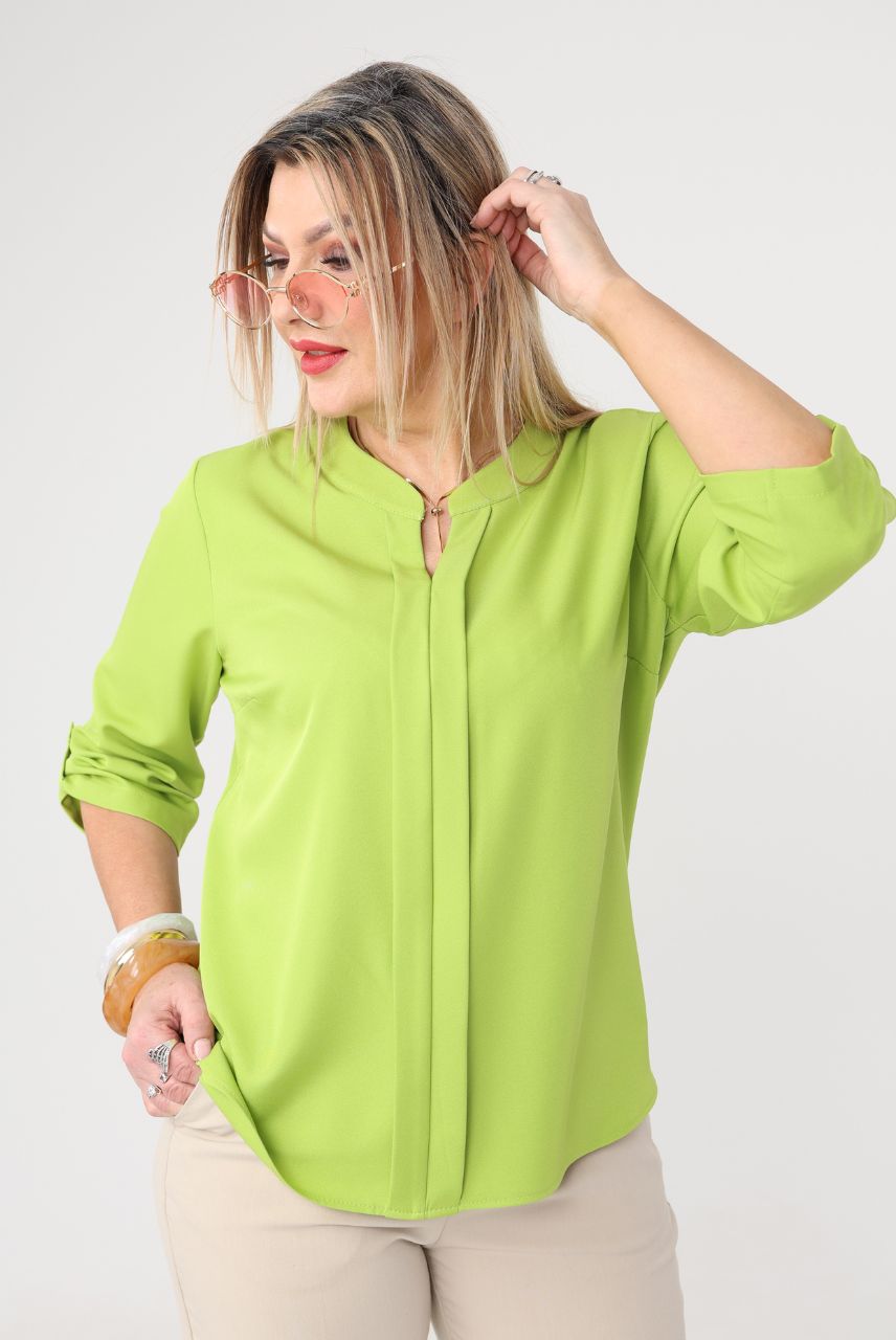 Elegancka bluzka w dużym rozmiarze pistacjowa – moda plus size