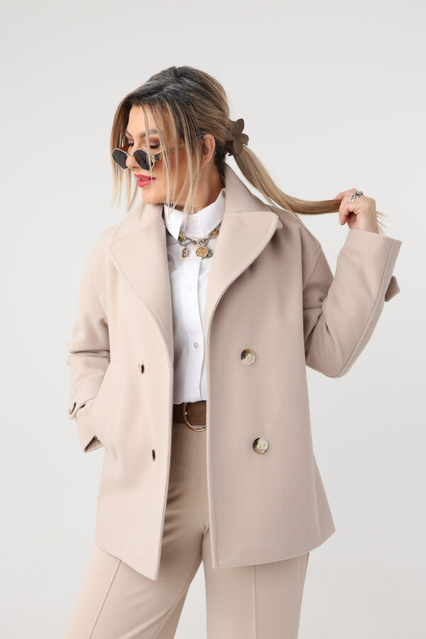 beżowy płaszcz przejściowy plus size na guziki 42-46