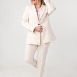 Elegancki garnitur damski plus size kremowy 42-52 (3)