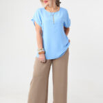 Niebieska gładka bluzka plus size z krótkim rękawem 44-52 (5)