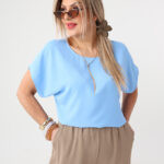 Niebieska gładka bluzka plus size z krótkim rękawem 44-52 (7)