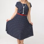 Sukienka w groszki z paskiem granatowa (1)