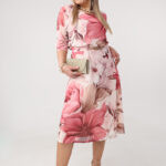 Zwiewna sukienka siateczkowa plus size różowo-beżowa 44-54