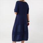 Zwiewna-sukienka-trapezowa-PLUS-SIZE-granatowa-44-52 (4)