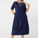 Zwiewna-sukienka-trapezowa-PLUS-SIZE-granatowa-44-52 (6)
