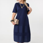 Zwiewna-sukienka-trapezowa-PLUS-SIZE-granatowa-44-52 (7)