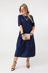 Zwiewna sukienka trapezowa PLUS SIZE granatowa 44-52
