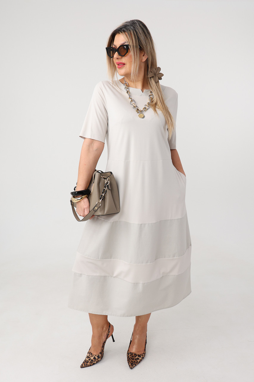 Zwiewna sukienka trapezowa PLUS SIZE kremowa 44-52