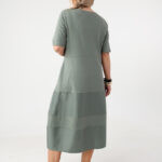 Zwiewna sukienka trapezowa PLUS SIZE zielona 44-50 (2)