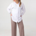 bIAŁA elegancka koszula plus size z ozdobną aplikacją 42-50 (4)