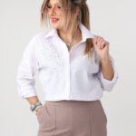 bIAŁA elegancka koszula plus size z ozdobną aplikacją 42-50 (6)