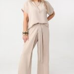 bezowy-elegancki-komplet-damski-plus-size-bluzka-i-spodnie-z-rozcieciem-po-boku (6)