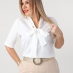 biala-elegancka-bluzka-plus-size-z-wiazaniem-na-dekolcie (4)