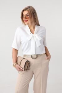 Elegancka bluzka dla puszystych