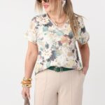 bluzka-z-dekoltem-v-plus-size-w-kwiatki (6)